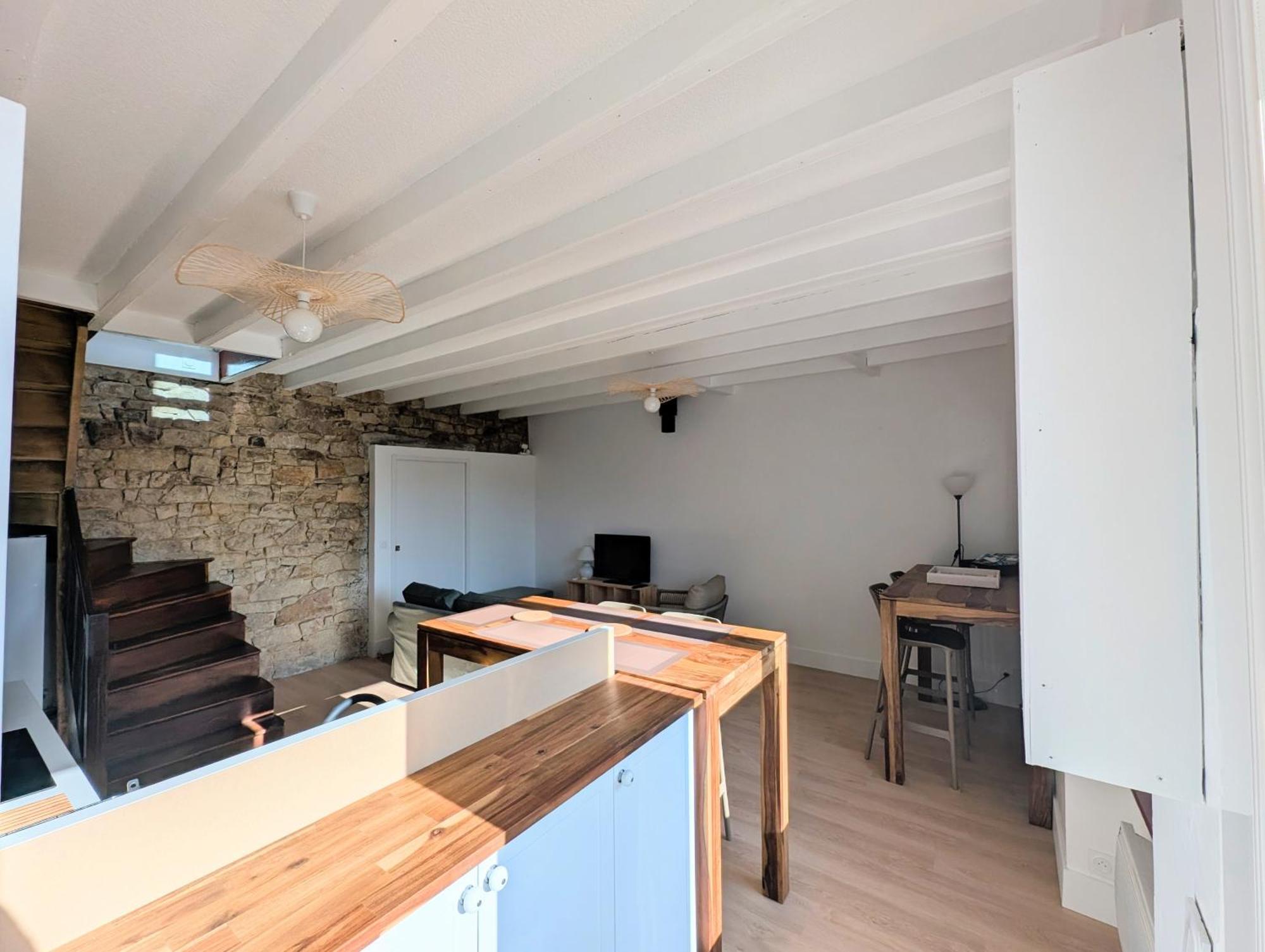 VIEUX PASSAGE, Maison avec cour privée à 150 m du PORT et de la PLAGE Plouhinec  Extérieur photo